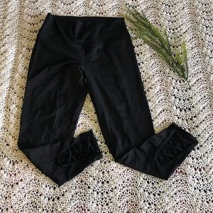 Aerie Move Leggings Black with strap detail